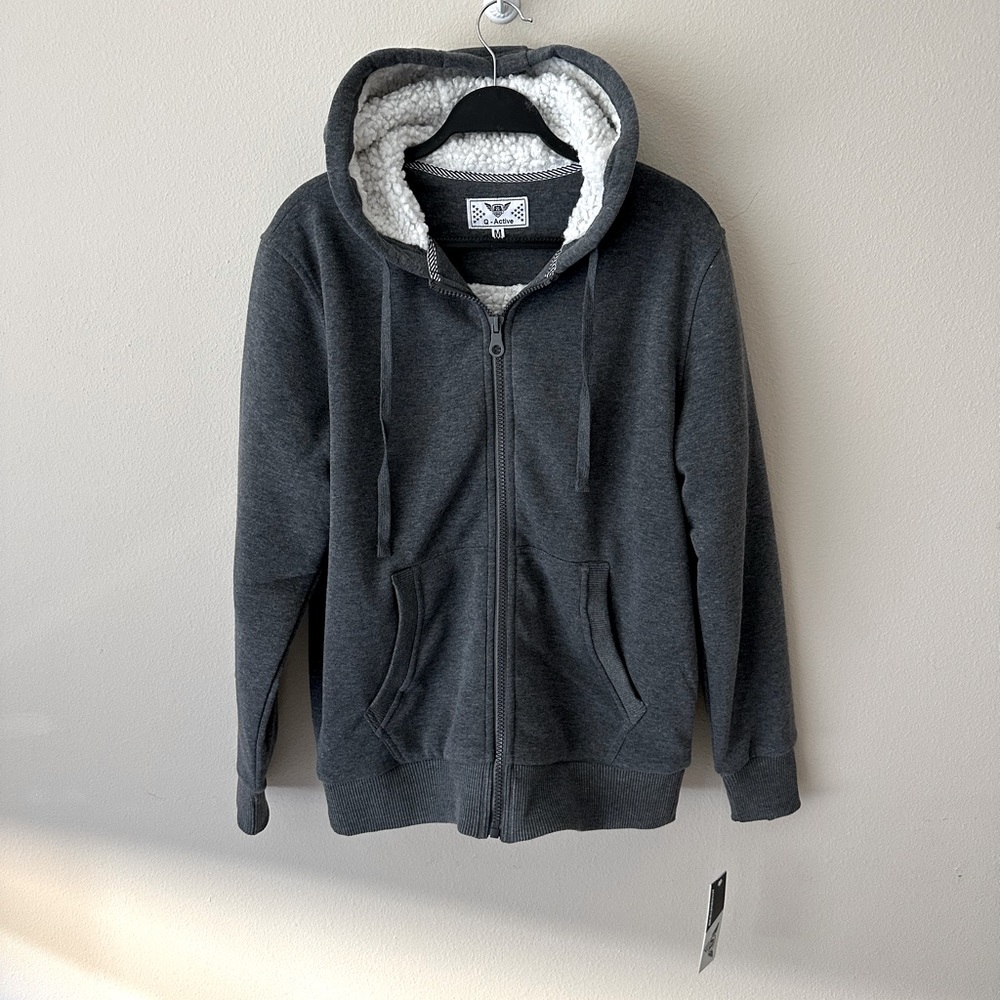 Q-Active Men’s Hoodie Size M NWT